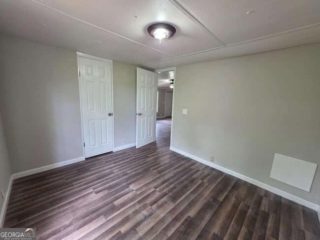 Building Photo - 1577 Corinth Poseyville Rd