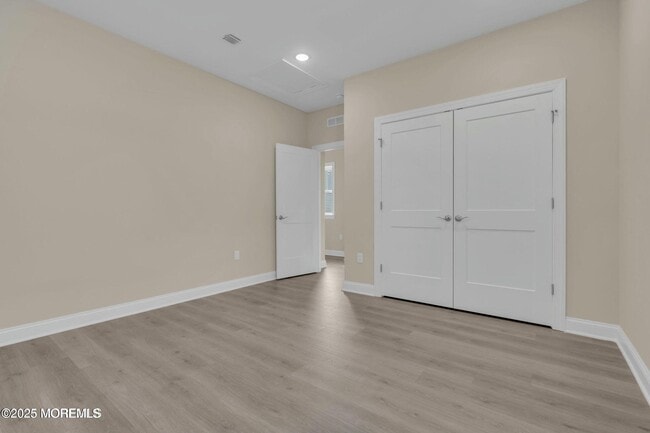 Building Photo - 53 Freesia Dr