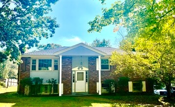 Building Photo - 385 Hartford Ave