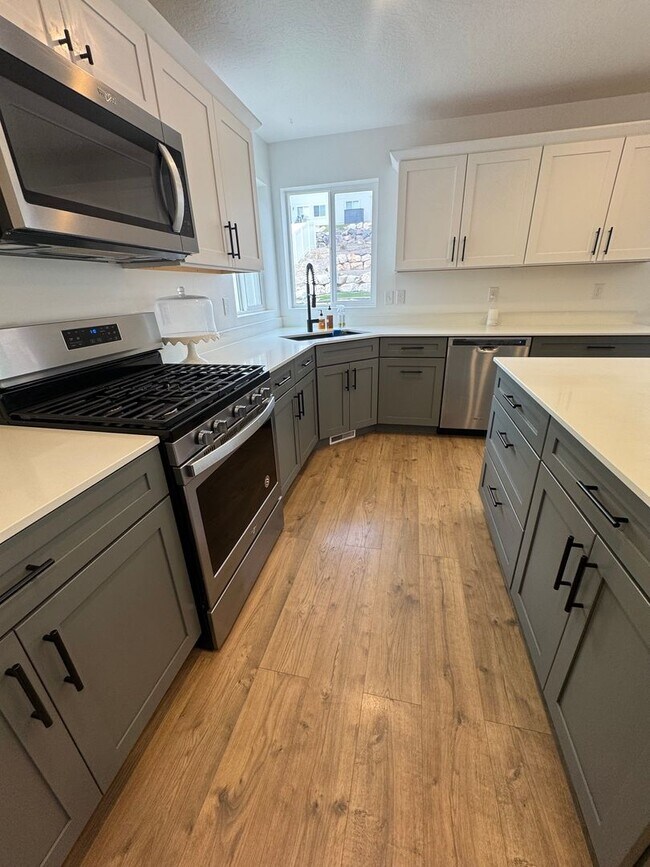 Building Photo - Beautiful Saratoga Springs home for rent!