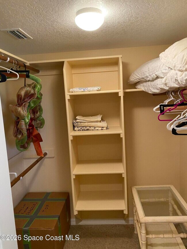 Building Photo - 8951 Lake Dr