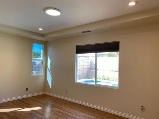 Building Photo - 104 Shoreline Dr