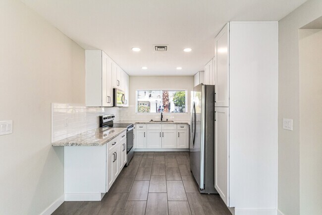 Building Photo - 2 Bedroom remodeled home in 55+ community ...