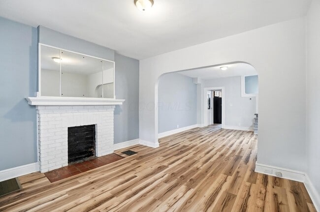 Building Photo - 212 E Hudson St