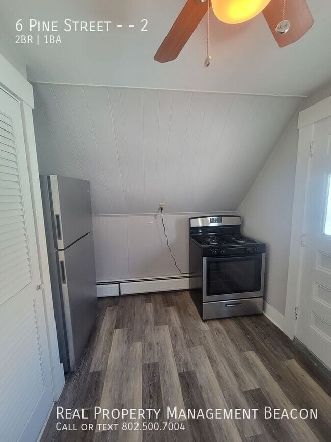 Building Photo - 6 Pine St