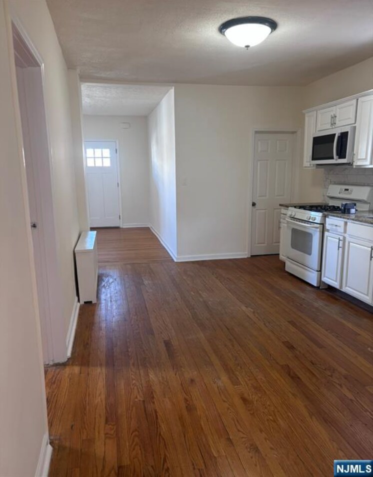 Building Photo - 467 Washington Ave