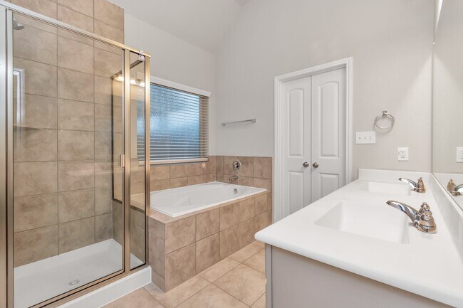 Building Photo - 4406 Low Meadow Ln