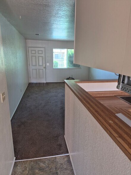 Building Photo - 2510 Hartnell Ave
