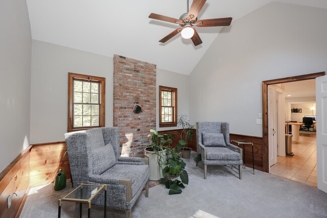 Building Photo - 265 Boulder Dr