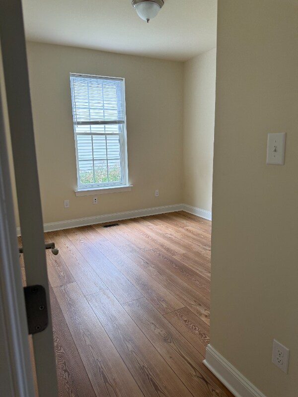 Building Photo - 417 Hamilton Rd
