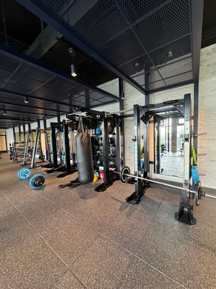 Building Photo - 160 NW 27th St