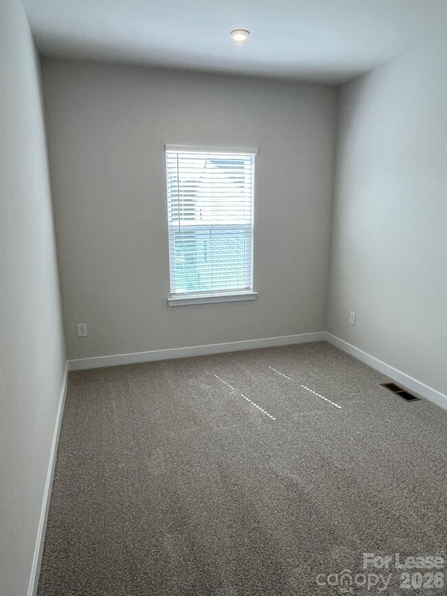 Building Photo - 5013 Griers Hl Dr