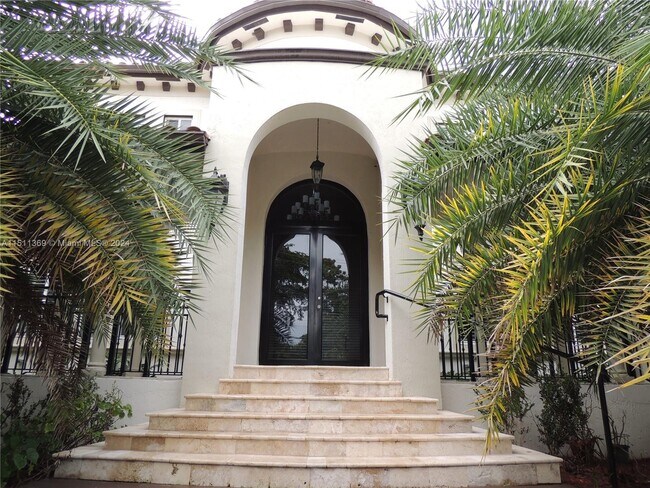 Building Photo - 240 S Hibiscus Dr