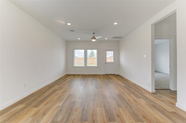 Building Photo - 9043 Rose Water Trl