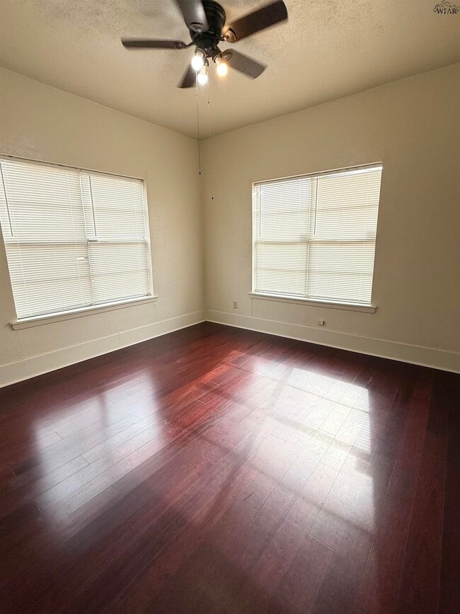 Building Photo - 2137 Avenue E