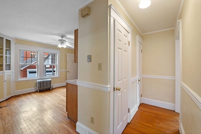 Building Photo - 38 Raymond Rd