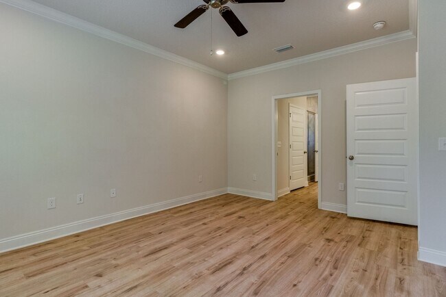 Building Photo - Turnkey 3 Bedroom Home in Firefly Community at Hammock Bay!