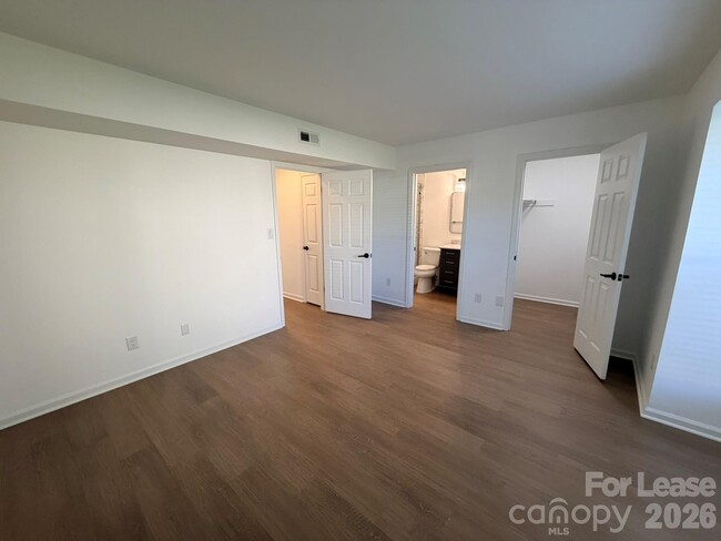 Building Photo - 11048 Cedar View Rd.