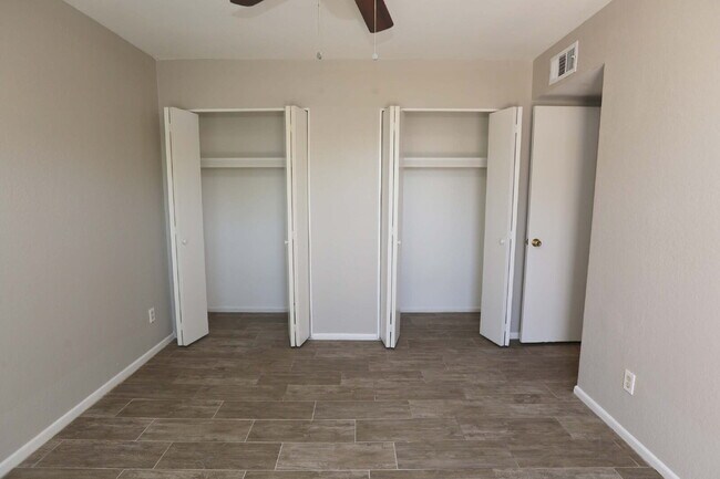 Building Photo - Beautifully Renovated 2-Bedroom Home in a ...