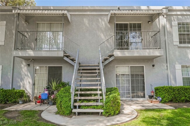 Building Photo - 3823 S Maryland Pkwy