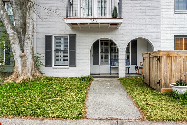 Building Photo - 733 Ralston Ct