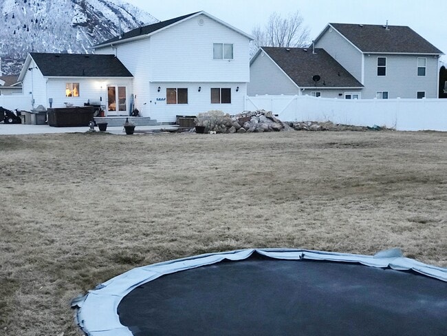 Building Photo - 2991 E 1610 S