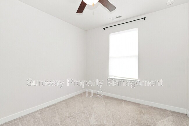 Building Photo - 126 Nathan Dr