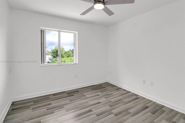 Building Photo - 13505 SW 122nd Ave