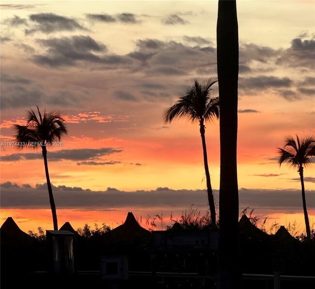 Building Photo - 130 N Collier Blvd