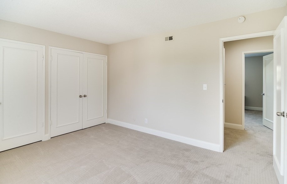 Upstairs 2nd Bedroom - 187 Morristown Ln