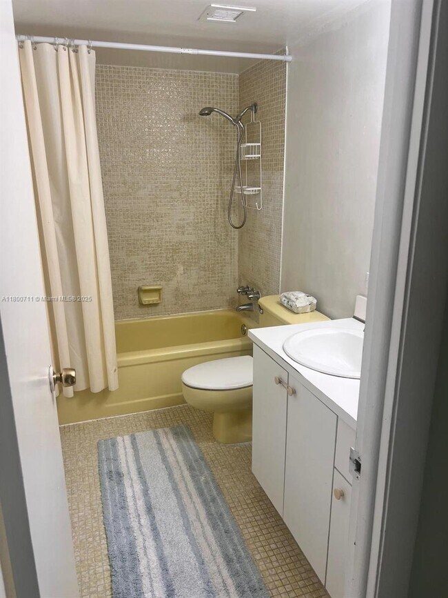Building Photo - 3161 S Ocean Dr