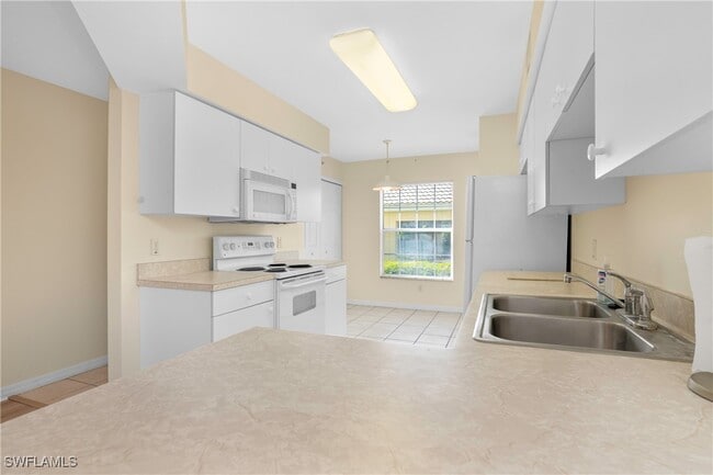 Building Photo - 25735 Lake Amelia Way