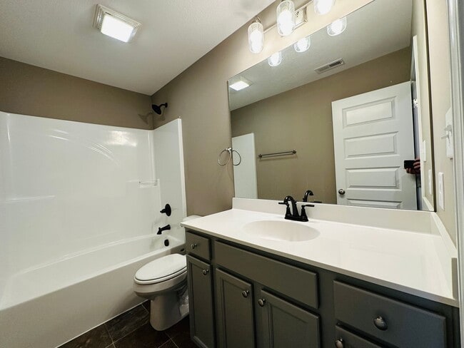 Building Photo - Stunning 2023-Built Home in Powell