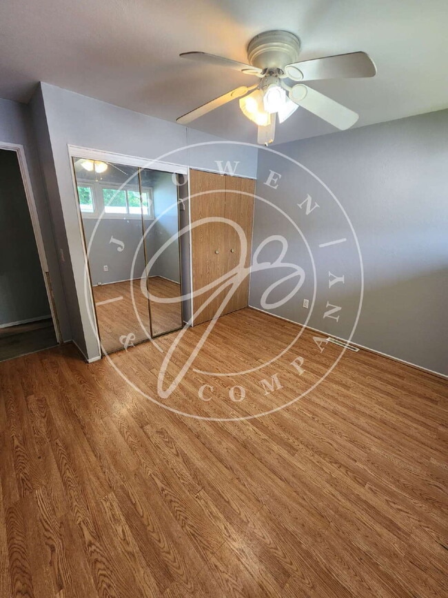 Building Photo - Charming 3-Bedroom Home in Toledo walking ...