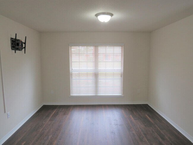 Building Photo - 2172 Las Vegas Trail