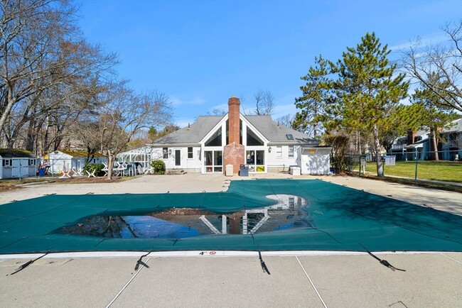 Building Photo - 5 Thoreau Ct