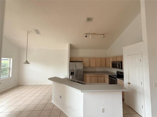 Building Photo - 2918 Blooming Alamanda Loop
