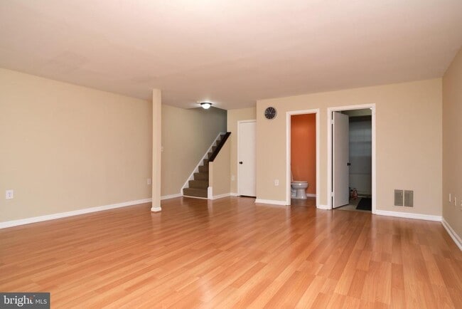 Building Photo - 3816 Usher Ct