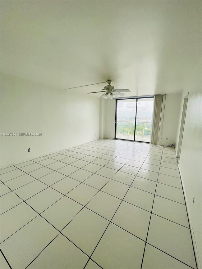 Building Photo - 13499 Biscayne Blvd