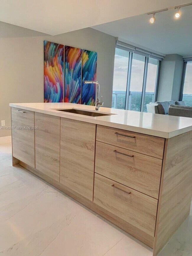 Building Photo - 16385 Biscayne Blvd