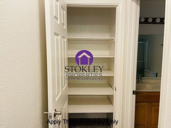Building Photo - Stokley Properties Welcomes 1534 Parkwood ...