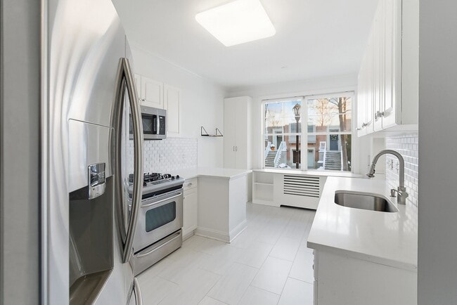 Building Photo - 30 CONSTITUTION Way