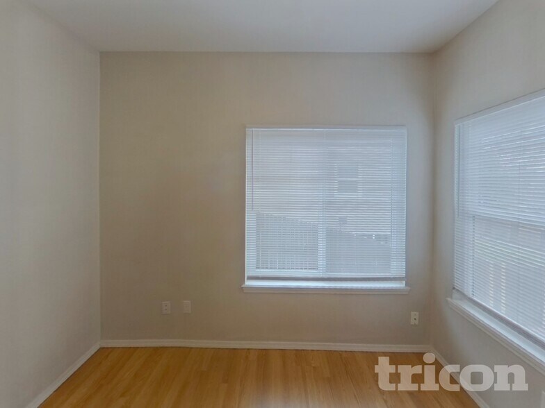 Building Photo - 6015 Fescue Dr