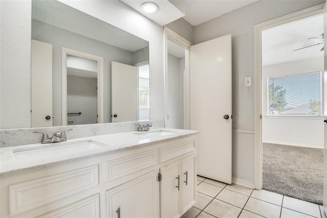 Building Photo - 4610 Candlestick Dr