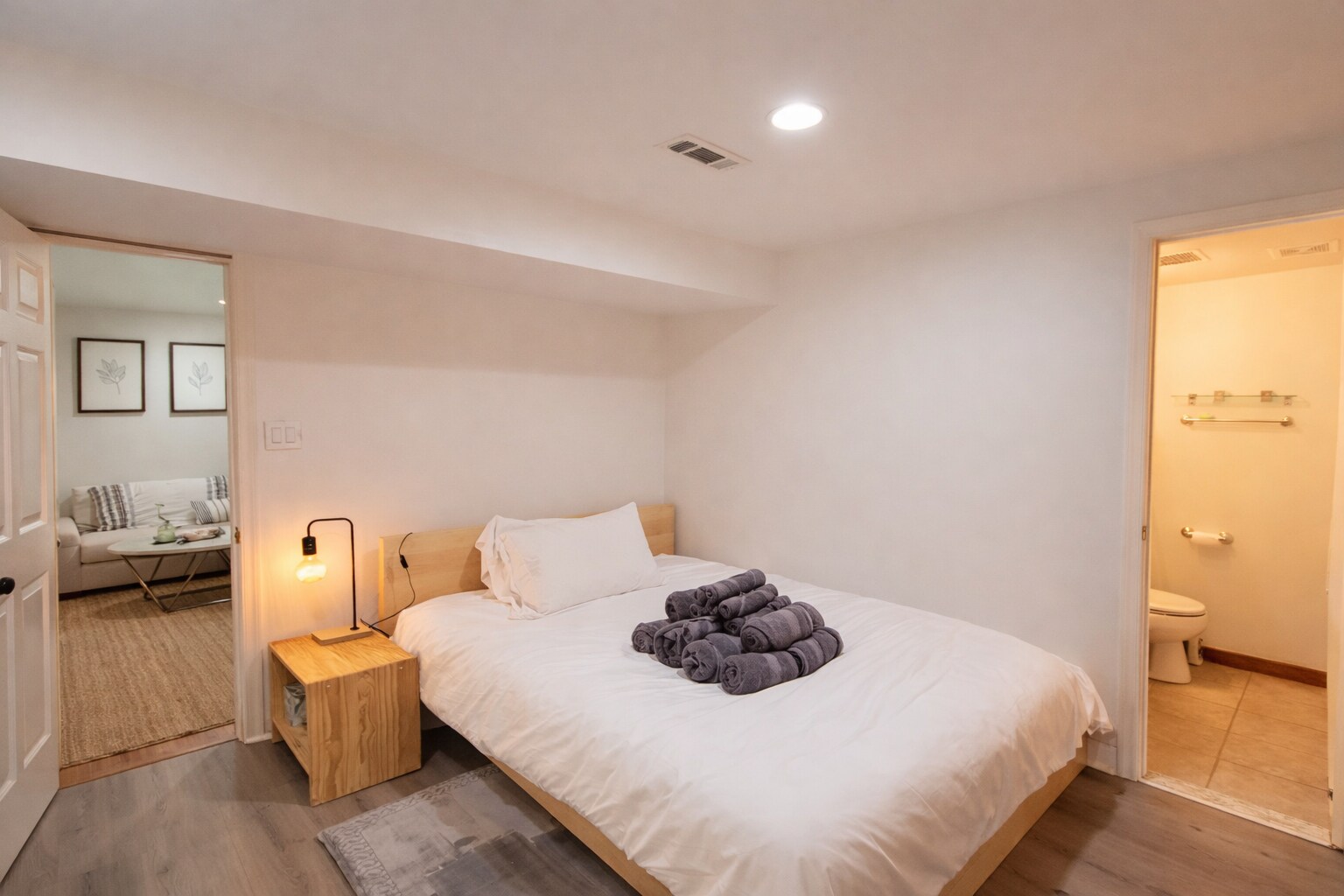 Building Photo - 7209 Carriage Hill Dr