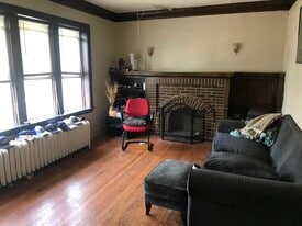 Building Photo - 1475 W 77th St