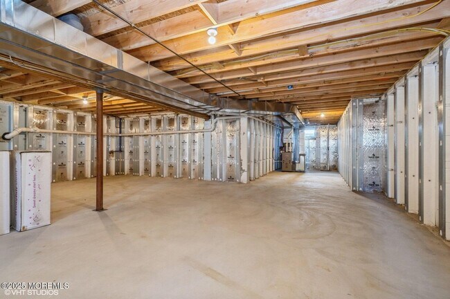 Building Photo - 2019 Oakhurst Pkwy