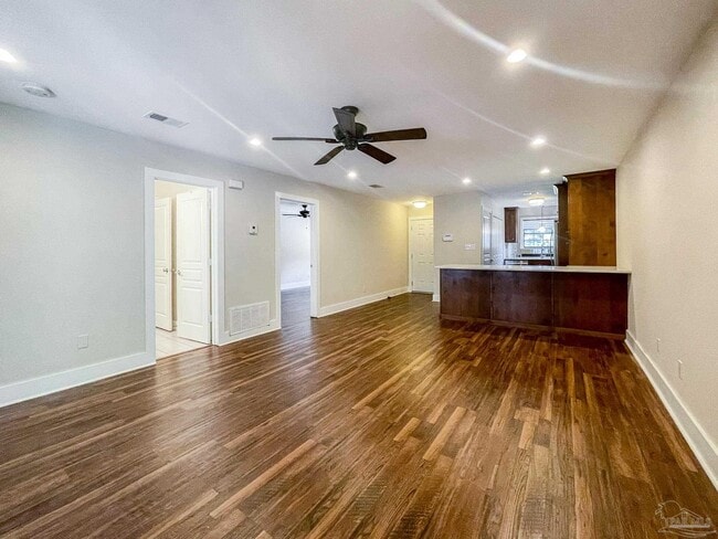 Building Photo - 3300 N Sugartree St