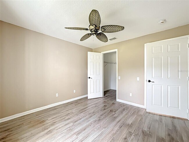 Building Photo - 3960 Southpointe Dr