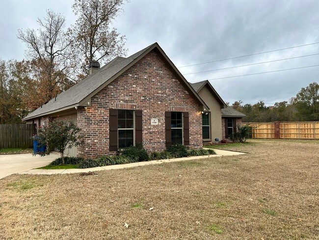 Building Photo - Large lot in Haughton... Close to I-20